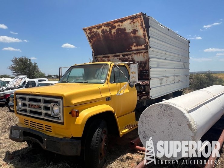 1985-gmc-7000-image-1