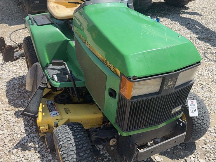 john-deere-425-image-3