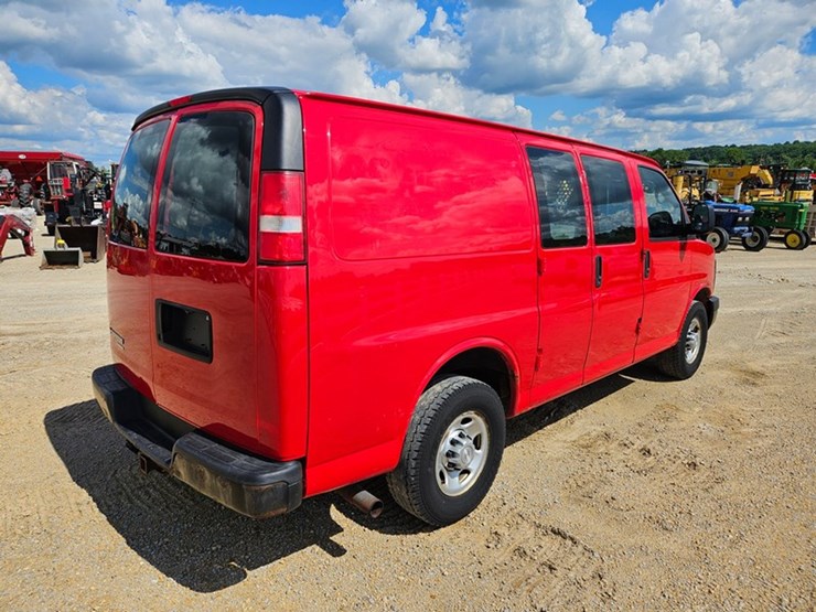 2015-chevrolet-g20-image-5