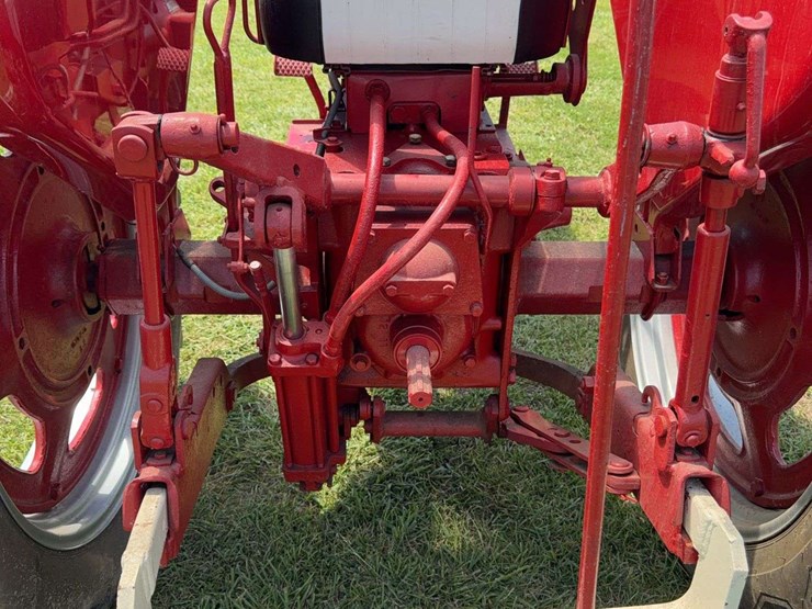 1958-farmall-240-image-21