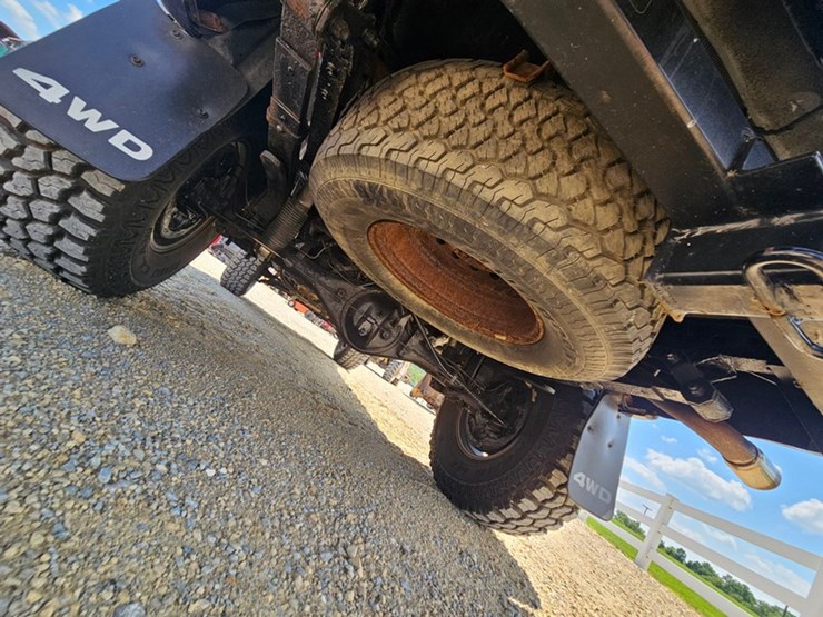 2004-toyota-tacoma-image-22