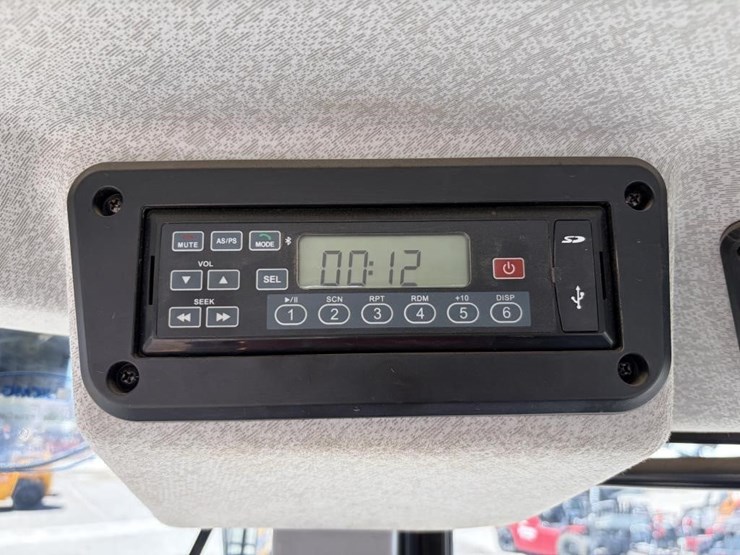2022-xcmg-xc948u-image-30