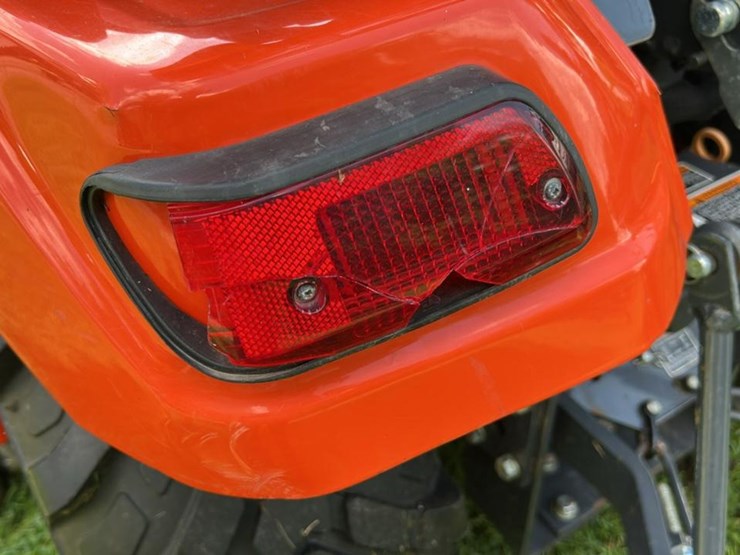 2022-kubota-bx2380-image-39
