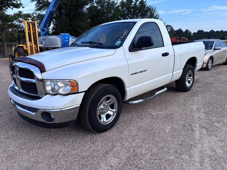 2003-dodge-ram-1500-image-1
