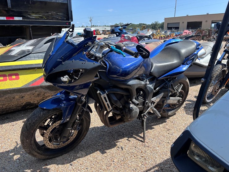 #1859-•-2009-yamaha-fz6-|-for-parts/repairs-image-1