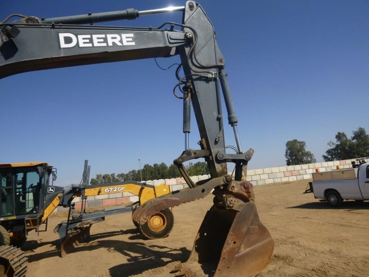 2019-deere-345g-lc-image-11