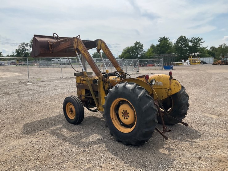 1954-massey-ferguson-202-image-3