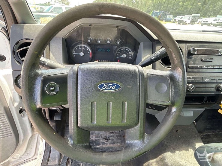 2011-ford-f350-image-16