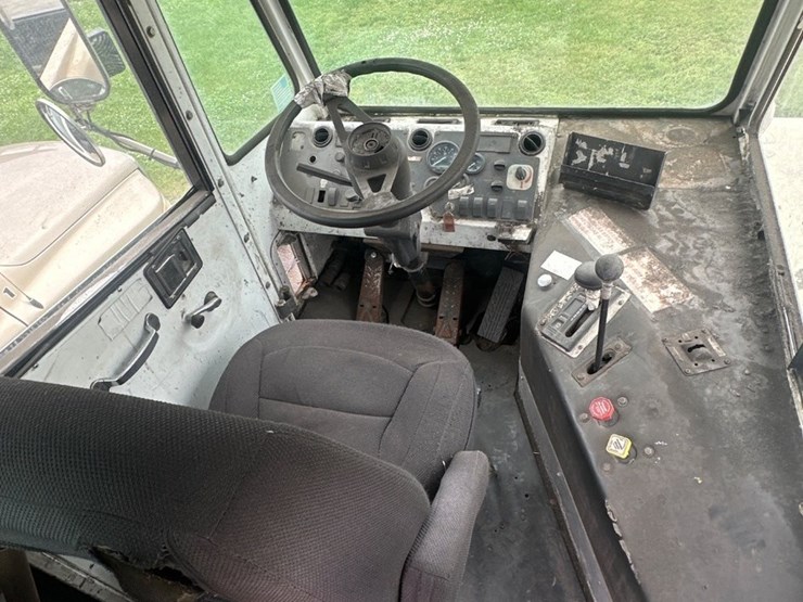 2011-capacity-tj5000-image-7