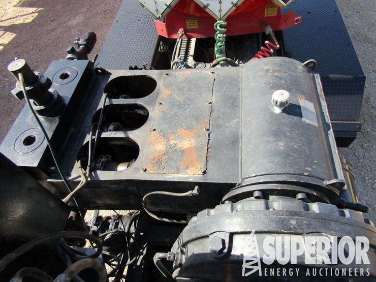 2003-peterbilt-379-image-7