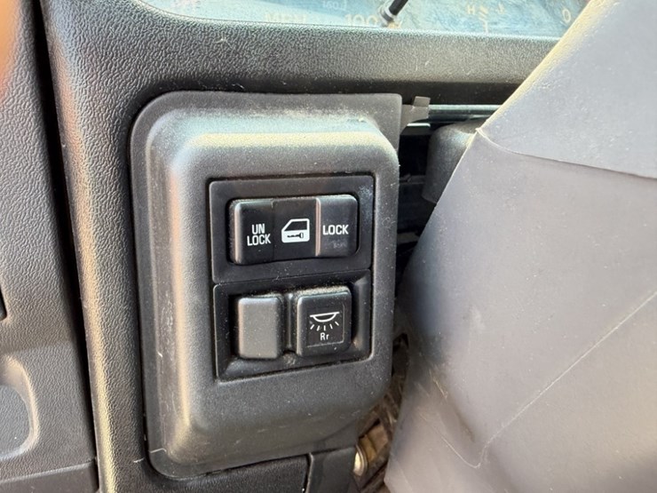 2007-gmc-w5500hd-image-24
