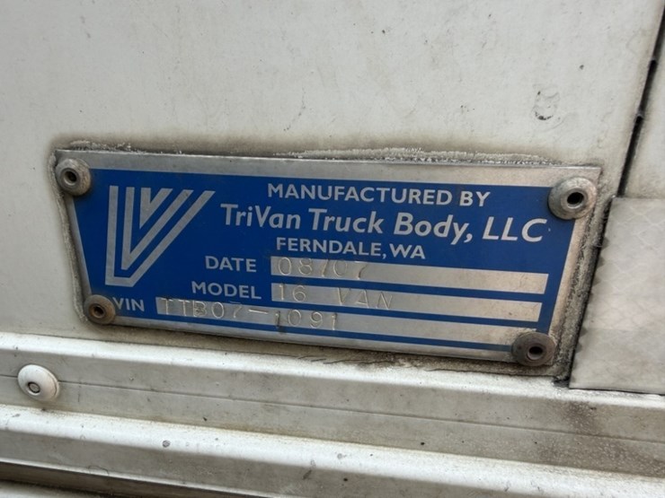 2007-gmc-w5500hd-image-33