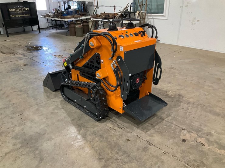 #1000-•-unused-landhero-ht380-mini-skid-steer-loader*-image-2