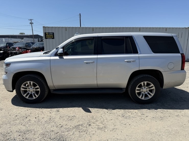 2016-chevrolet-tahoe-image-7