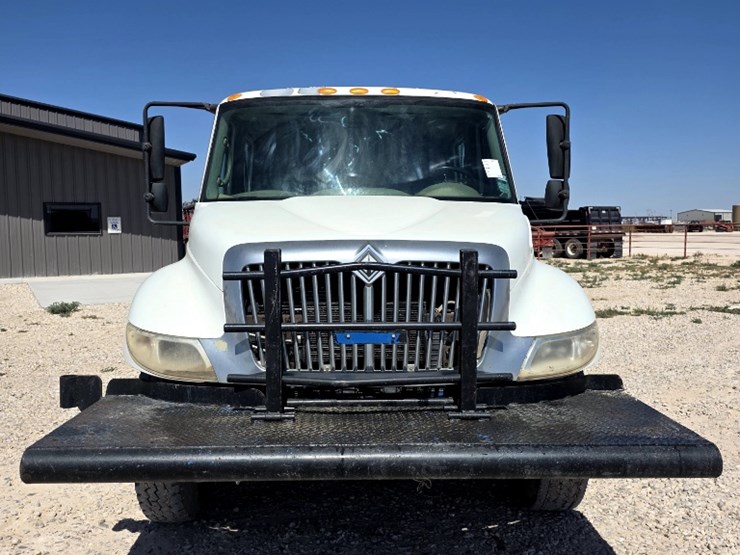 2010-international-durastar-4300-image-2