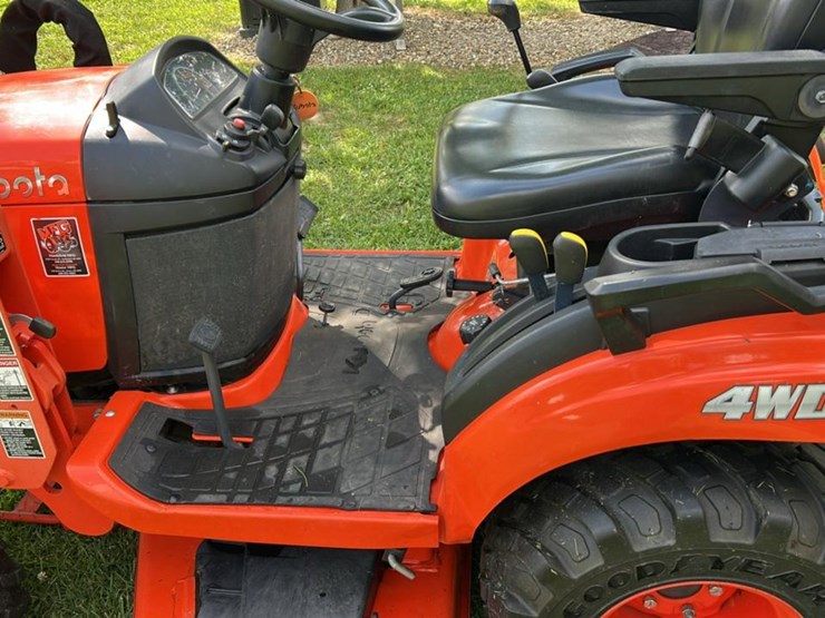 2022-kubota-bx2380-image-12