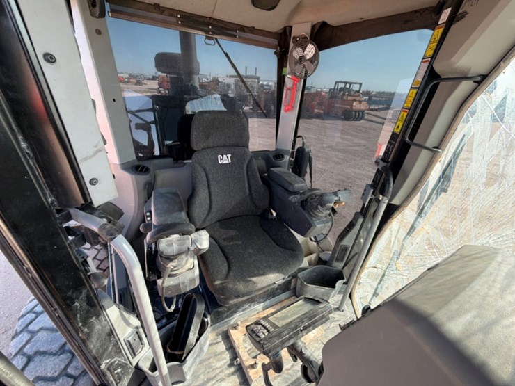 2018-caterpillar-140m3-image-15
