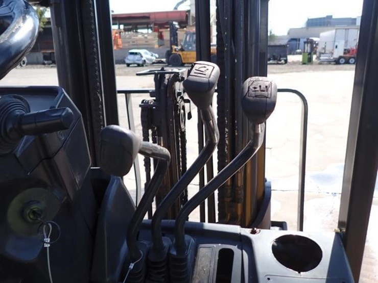 nissan-kcph02a25pv-forklift-image-19