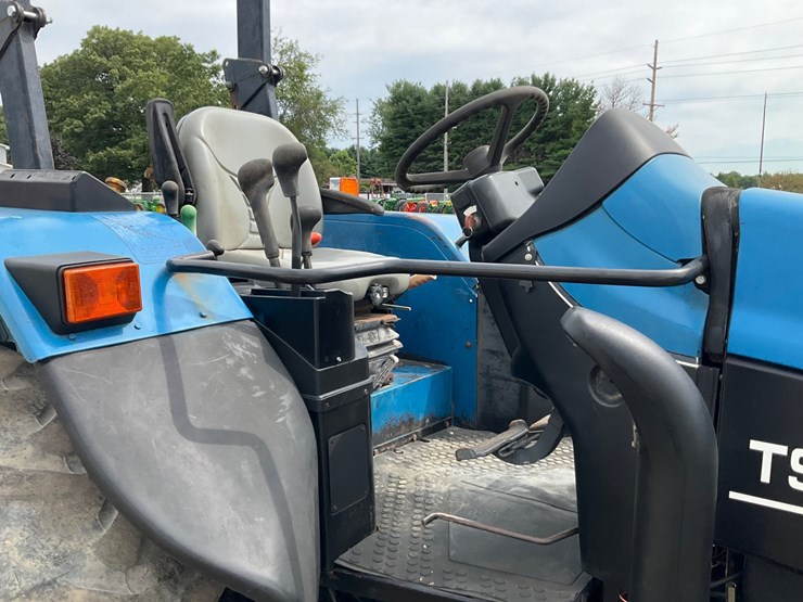 new-holland-ts100-image-42