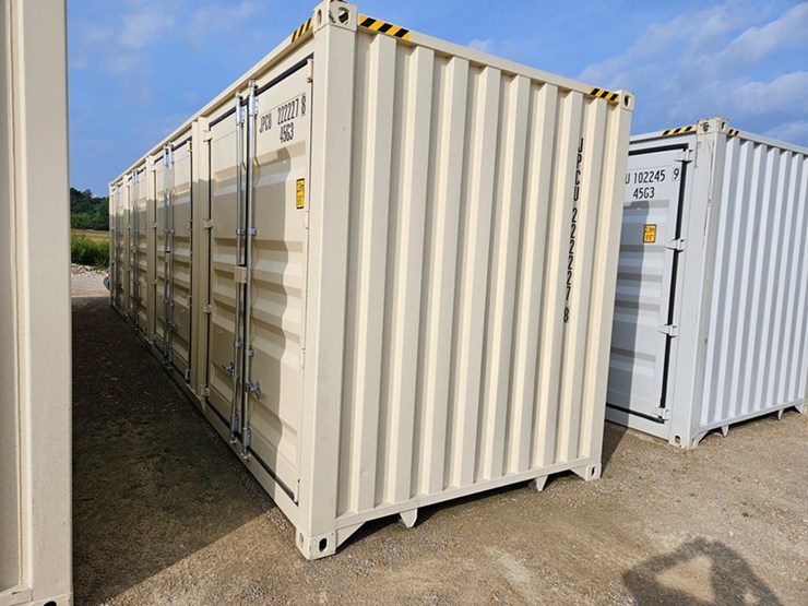 #63-•-40'-one-trip-container-image-2