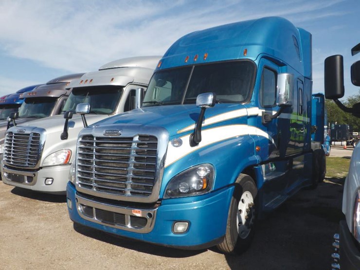2017-freightliner-cascadia-125-evolution-image-2