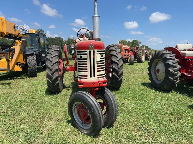 1957-farmall-350-image-2