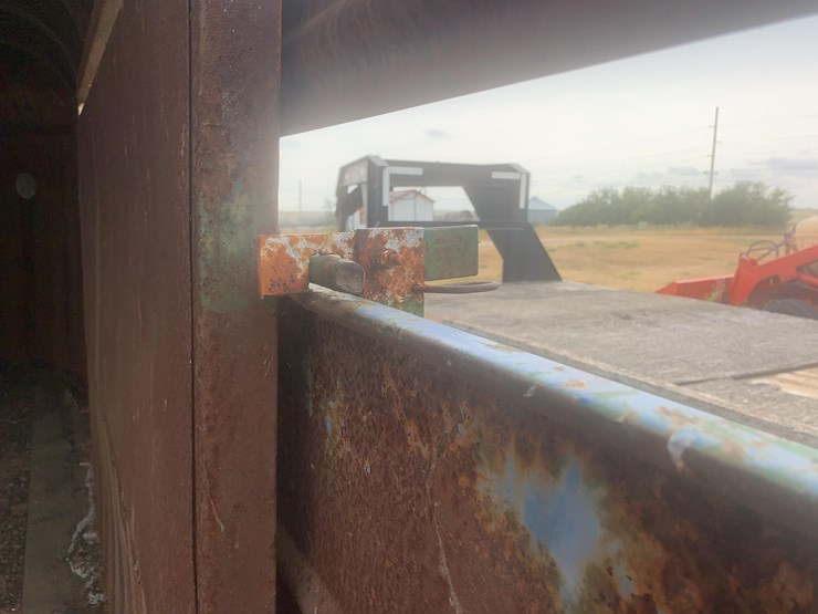 stock-trailer-image-14