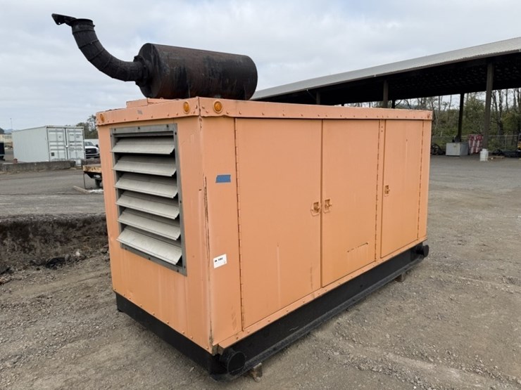 caterpillar-150-kw-image-1