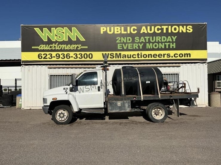 2004-chevrolet-c4500-kodiak-water-truck-image-1