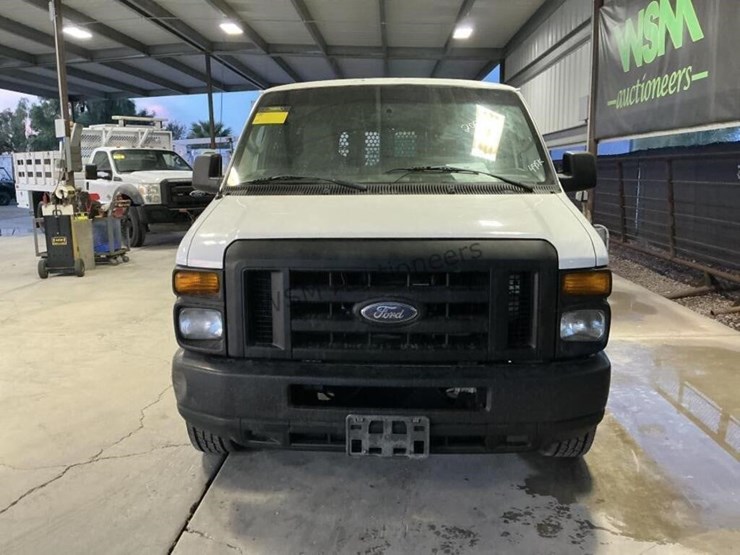 2009-ford-cargo-image-3