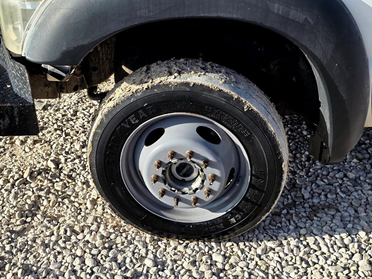 2015-ford-f550-image-12