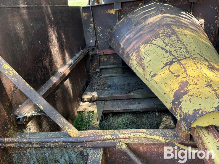 soil-mover-90-e-pull-type-scraper-image-18