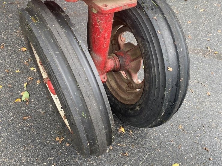 #6067-•-1948-farmall-h-tractor-image-11