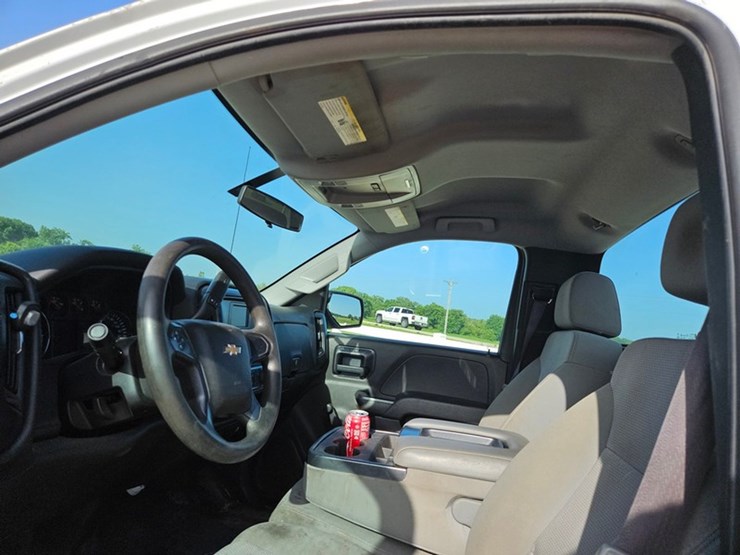 2017-chevrolet-1500-image-33