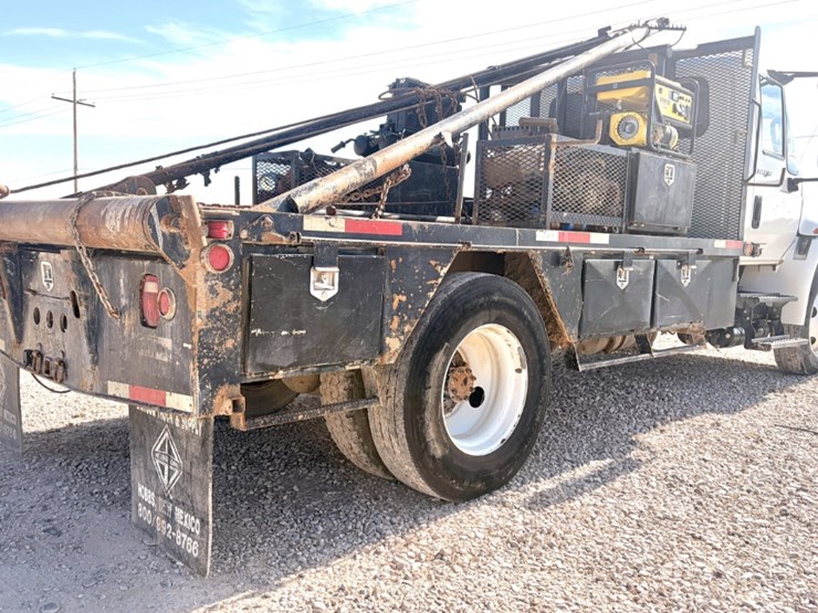 2019-international-durastar-4300-image-5