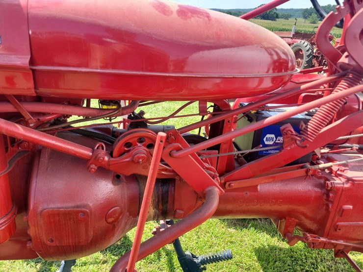 1947-farmall-b-with-mounted-cultivator-image-13