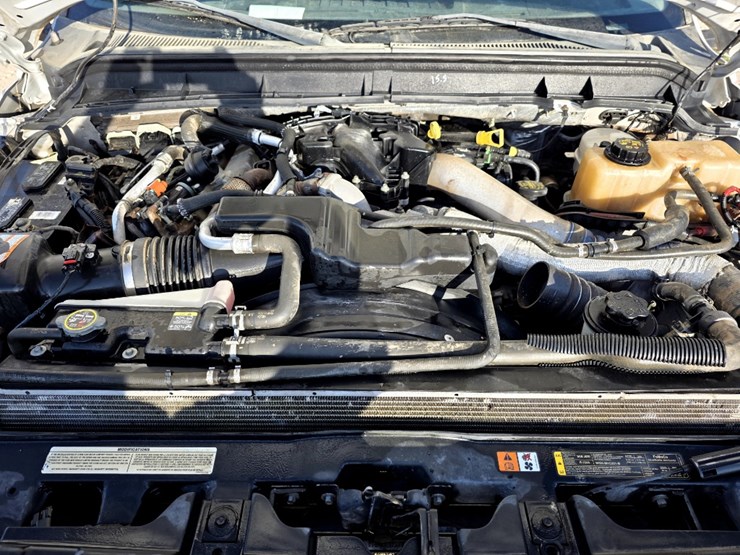 2011-ford-f550-image-11