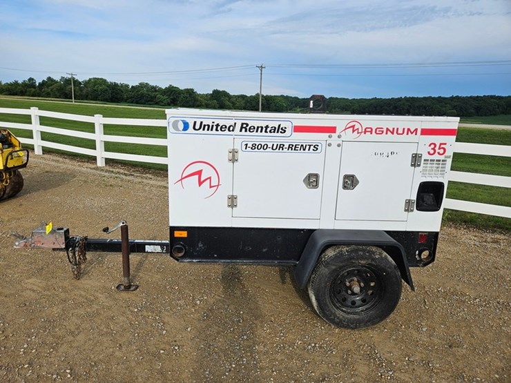 #70-•-magnum-towable-generator-image-2