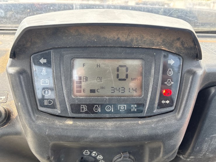 2019-kubota-rtvx1140-image-13