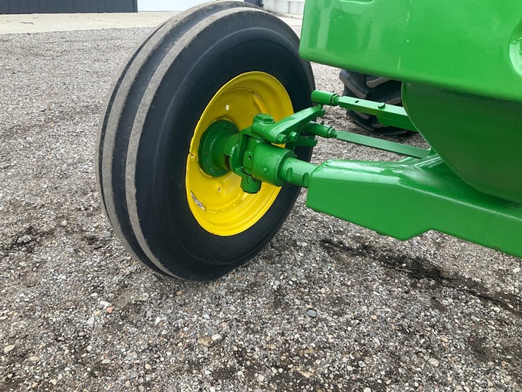 1955-john-deere-70-image-10