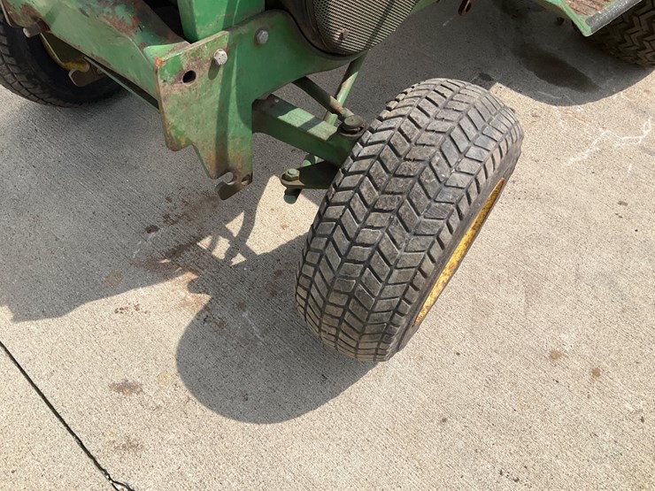 john-deere-112-image-8