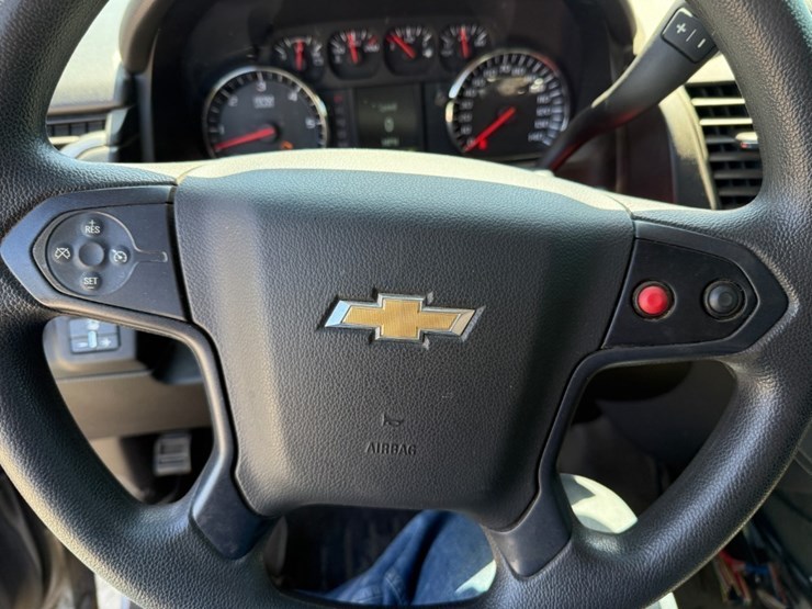 2016-chevrolet-tahoe-image-30