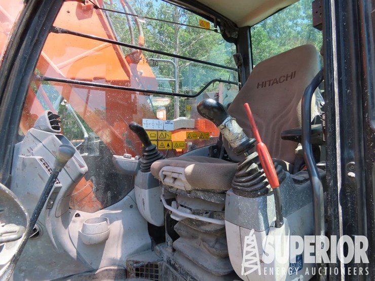2017-hitachi-zx135us-6-image-8