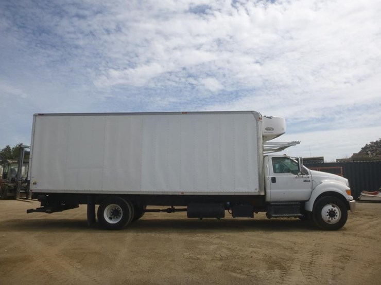 2011-ford-f750-image-7