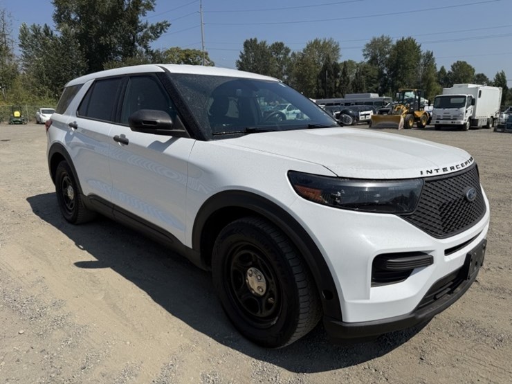 2020-ford-explorer-image-2