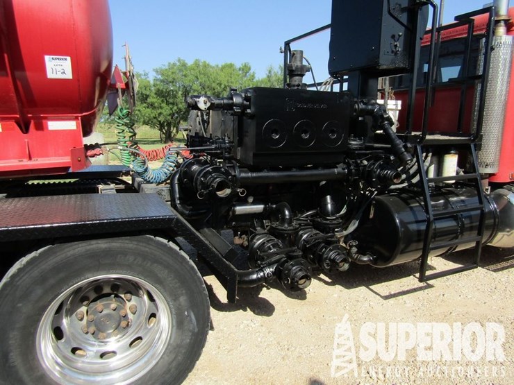 2003-peterbilt-379-image-5