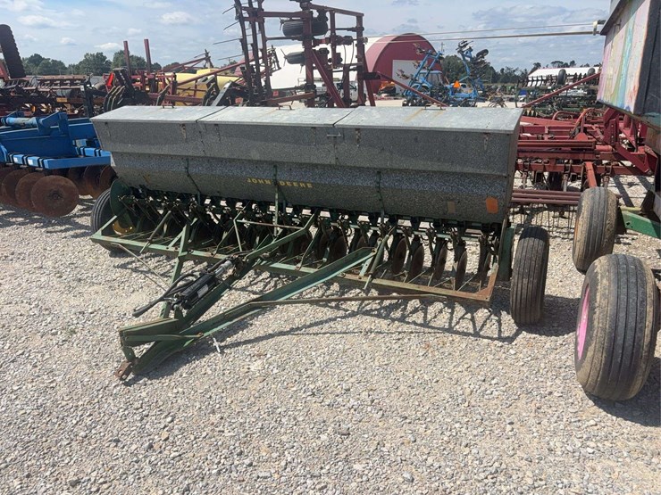 john-deere-b-image-1