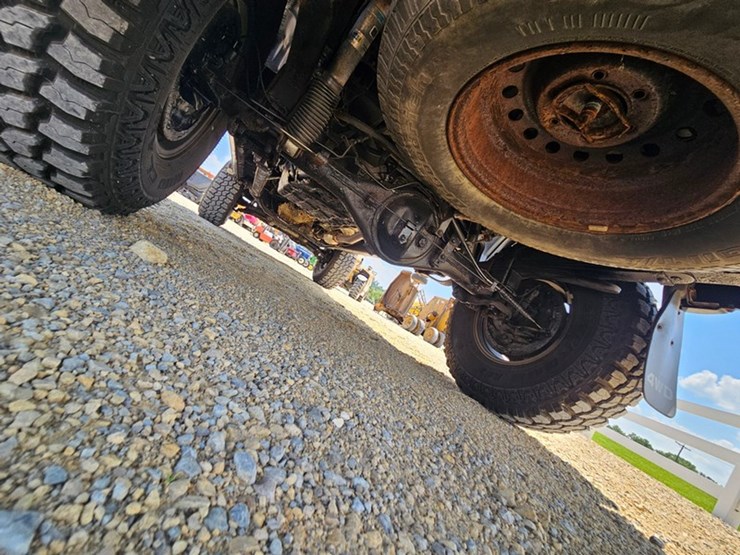 2004-toyota-tacoma-image-23