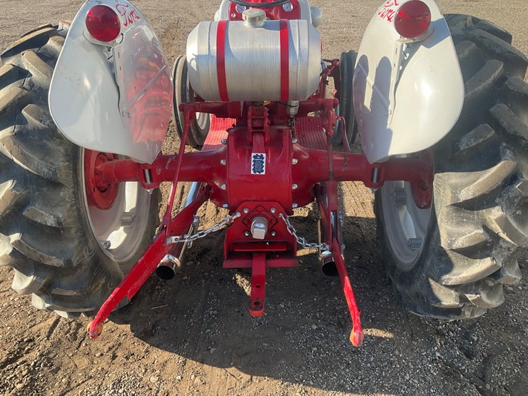 ford-tractor-image-17
