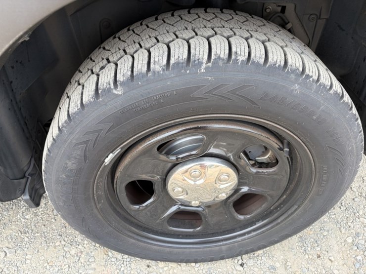 2018-ford-explorer-image-16